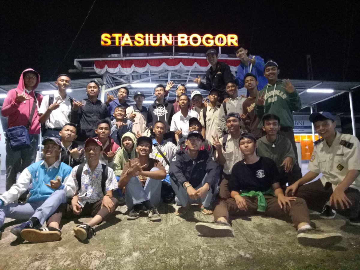 ZERMAN53CUS's tweet photo. HARI INI MILIK KITA @KAPAL362 @ZERMAN53CUS @ZERMAN17A @ZERMAN900BOM 📷 https://t.co/4dhsUM2znE