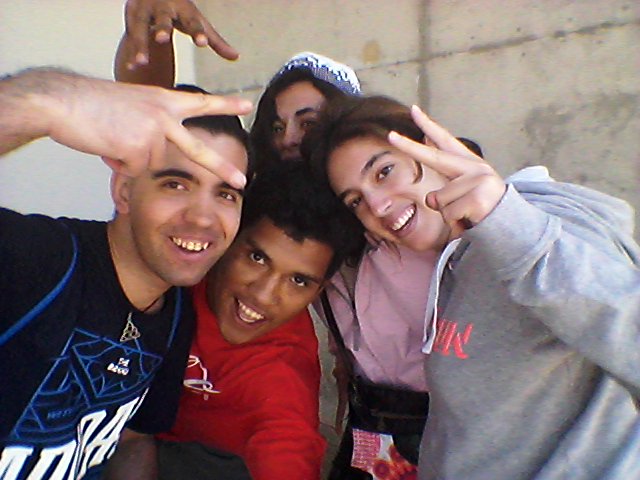 djandrews010's tweet photo. proximo jueves 6 de octubre es mi cumpleaños y cumplo 21 años https://t.co/aKitxWvOLY