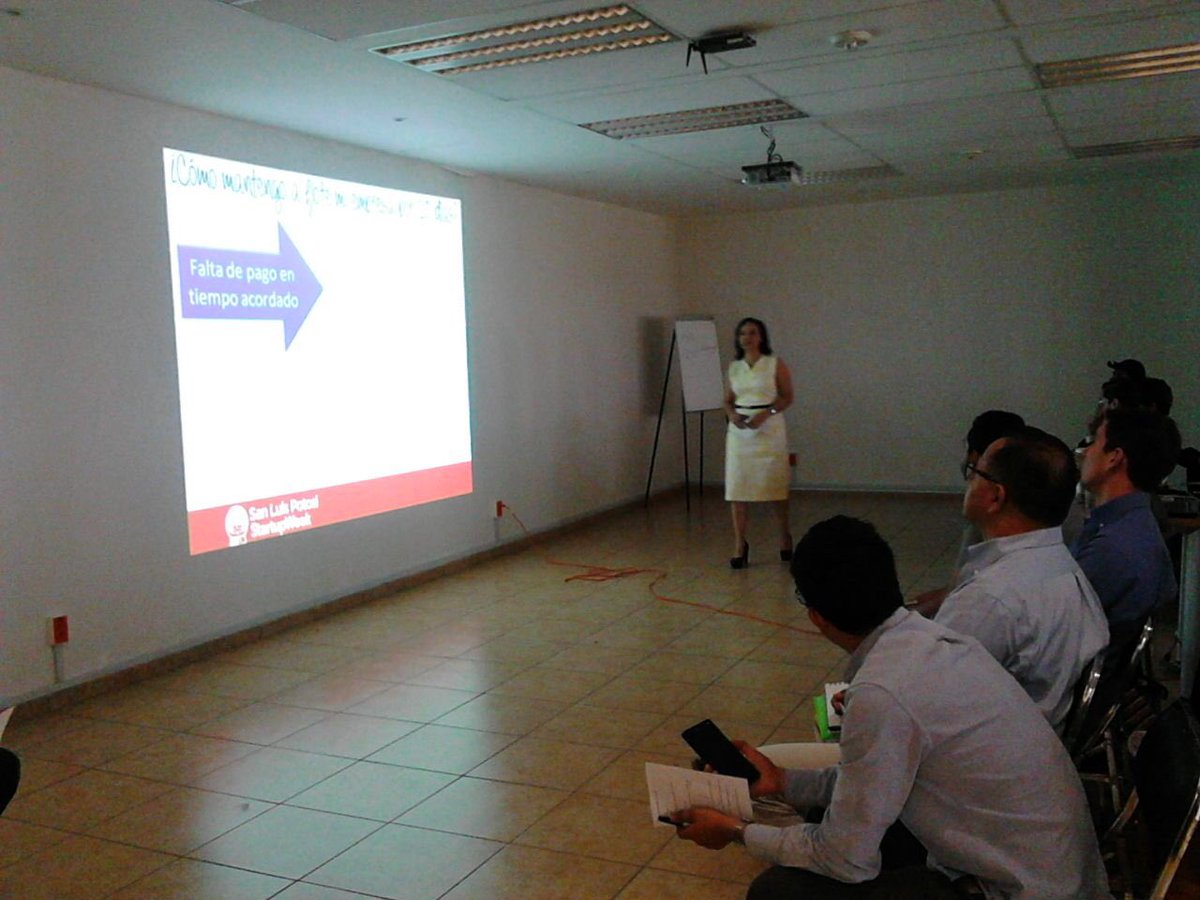 AMMJEAC_SLP's tweet photo. El taller de Finanzas Para Emprendedores todo un exito!! Somos #AMMJEAC felicidades Marina Robledo!! #SWSanLuisPotosi https://t.co/TirVqIUh2W