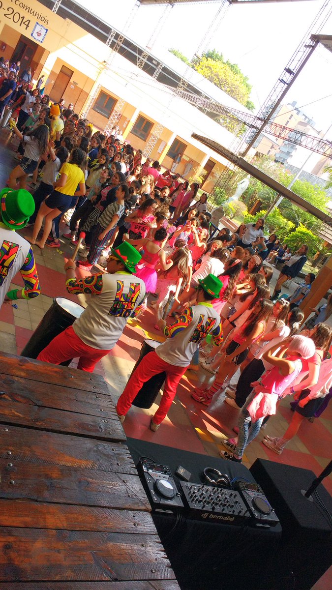 CEHE2016's tweet photo. Esperamos hayan disfrutado de todo el festejo que con mucho esfuerzo y dedicación les preparamos. Feliz día del estudiante a todas❕❗ 😘 https://t.co/TWP8EGGKxb