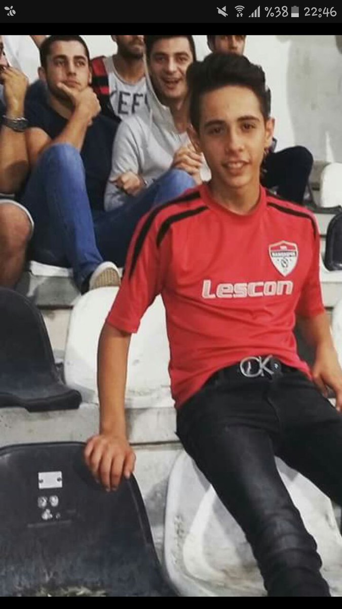 Kemerinin büyük bir hayraniyiz şaşkınlıkla izliyoruz