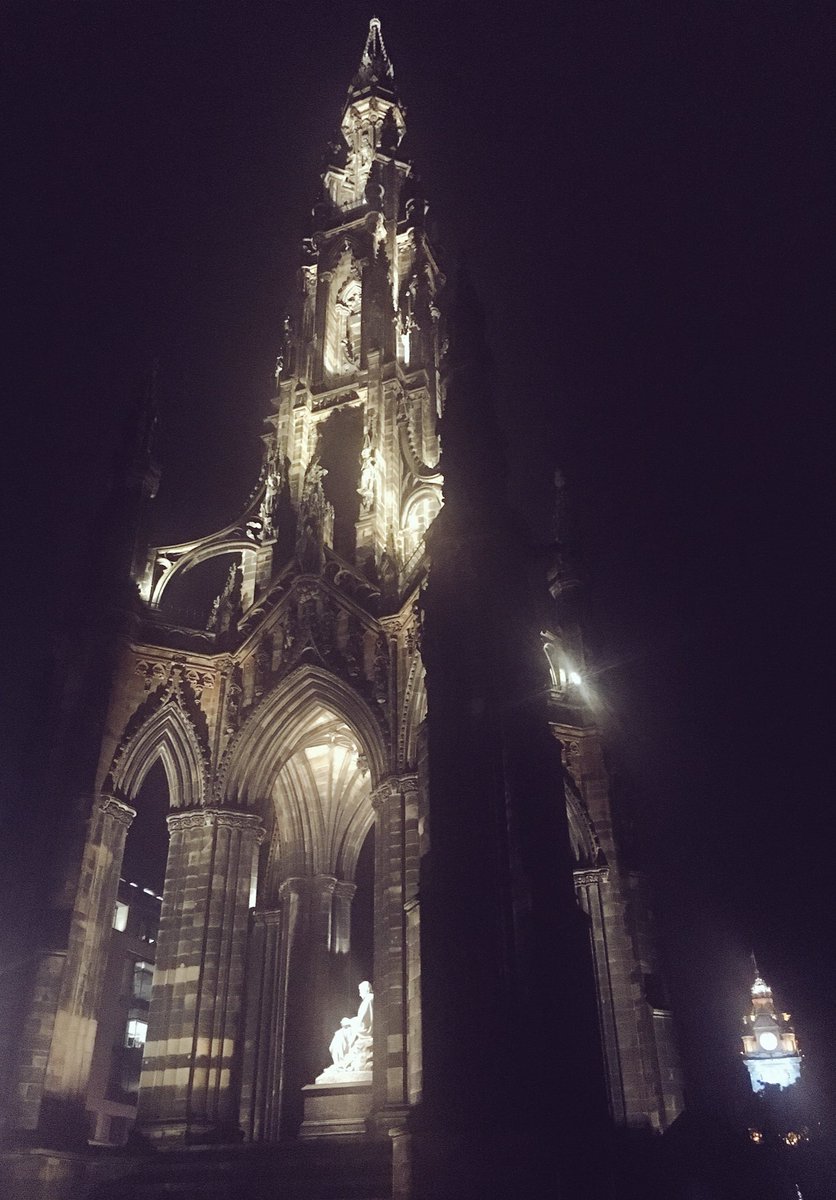 Edinburgh_CC's tweet photo. And it is Illuminated! The #scottmonument makes a return to the #edinburgh night skyline https://t.co/7pEeITMtyC