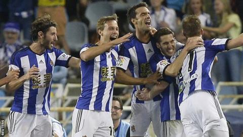 laligafootballl's tweet image. 🏆 #LaLiga💘❤💚
#1st_Gol..!!
#RealSociedad 1-0 Las Palmas
Time:15'
For #La_LigaNews &amp;amp; Live Score:buff.ly/2cl09bx
#LiveFootball #LaLiga