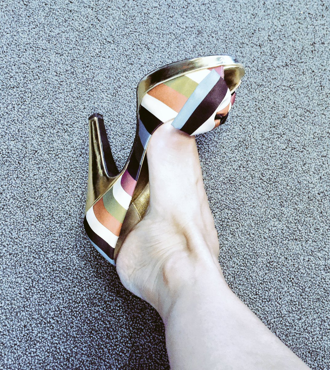 Janice Dean on Twitter: "Darn it! I wish I had @ShannonBream dainty feet! #girlsnight #dc # ...