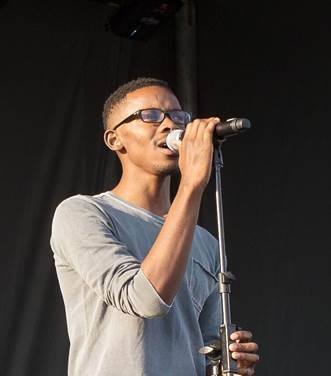 StoneStudiosInt's tweet photo. @claytonbrian_ @L__EGO @JOESOMEBODY01 and Luca Lucas performing at the #MidStreamCollege #SpringFest 17 September 2016. https://t.co/AKYgbLrfmC