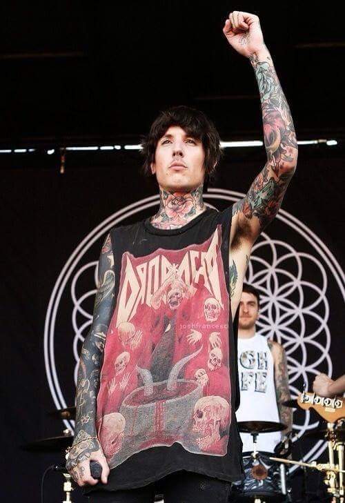 shegit08's tweet image. oliver sykes @BMTH