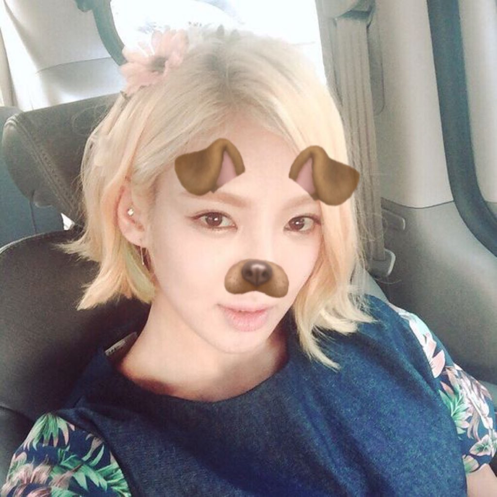 dogidols's tweet photo. #HappyHyoyeonDay https://t.co/rEhadHDdBu