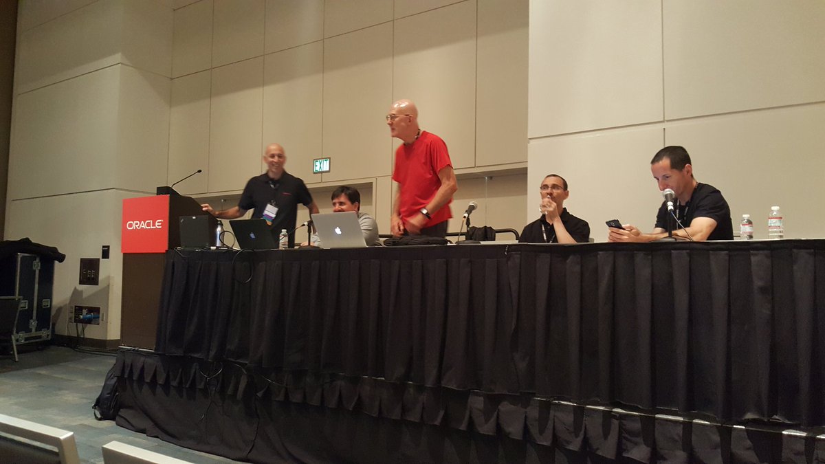 suedschwede's tweet photo. All PL/SQL Gurus in one place https://t.co/R9ewhLH5Hf