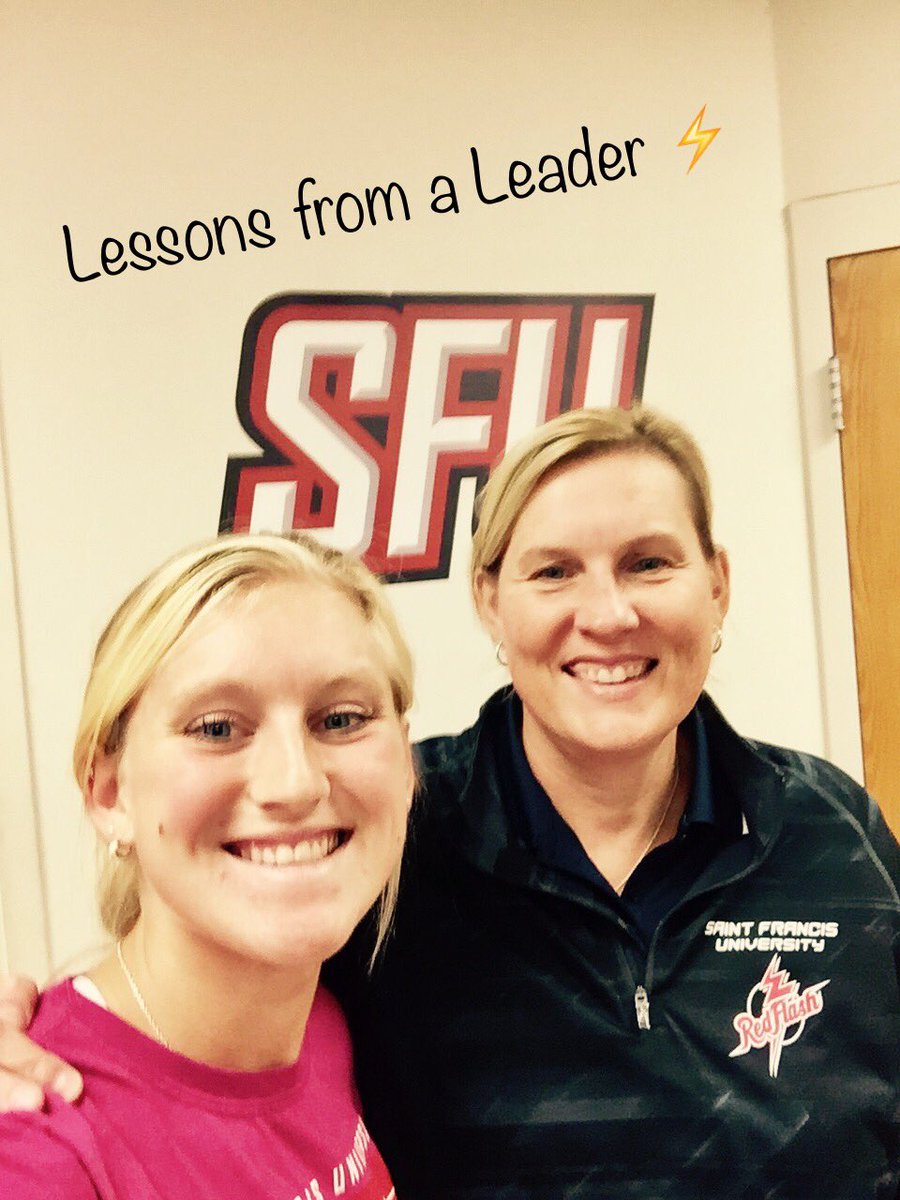 Hanners1014's tweet photo. Met with @SusanRobinsonSF to discuss leadership! #goredflash #BeOne #keepcompeting #ANinternship #lessonsfromaleader https://t.co/rQwoMTdM7j