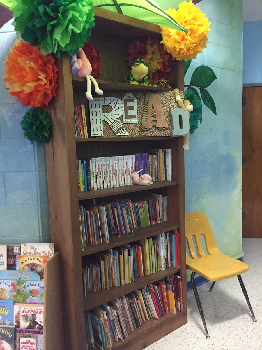 A huge thanks to @AhthompsAshley for all of her hard work to get the lending library ready for our excited readers! <a href="/HarbisonWestEl/">Harbison West Elem</a>