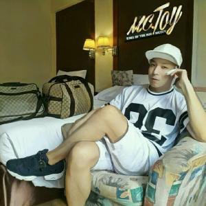 LUTHFII_AR's tweet photo. Come join me, or you'll be left behind #BIGOLIVE.  https://t.co/gm7QCdQu4v https://t.co/z1JtrnX68j