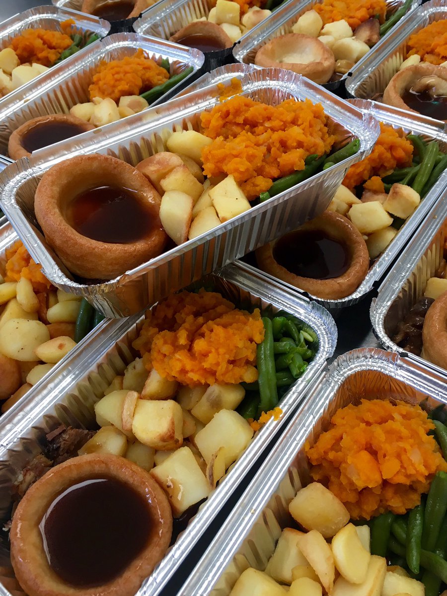 carekitchen1's tweet photo. Roast beef, sautéed potatoes and seasonal vegetables. https://t.co/poNqW1hGnF