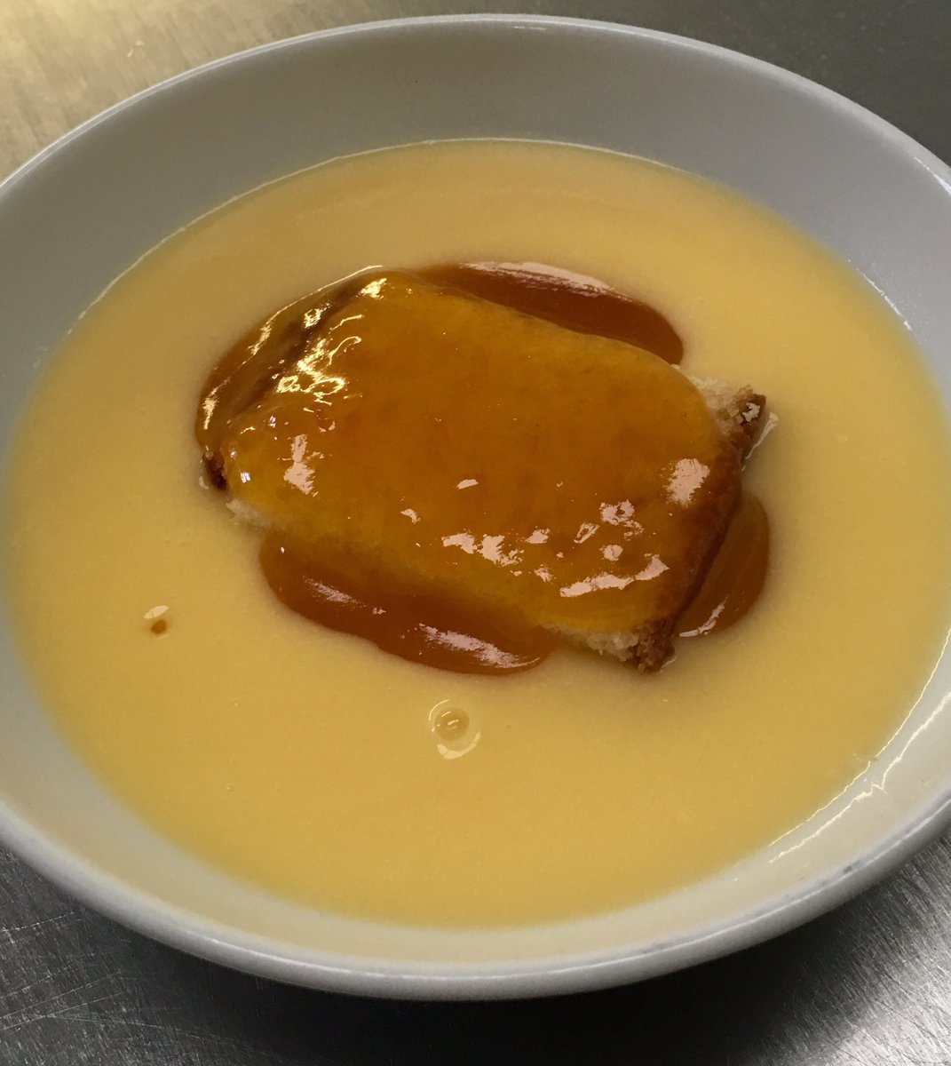carekitchen1's tweet photo. Apricot sponge and custard. https://t.co/Ljd9qKzE4F