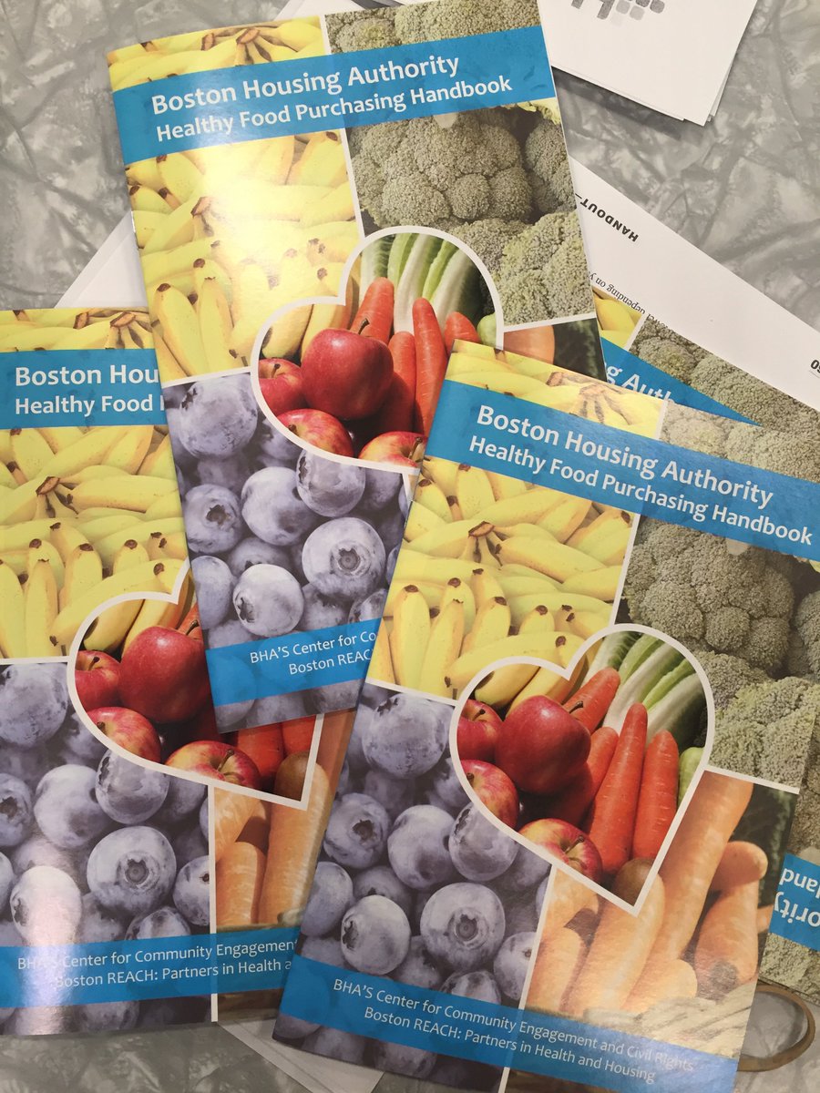 BHA_CCECR's tweet photo. Healthy Living Workshop for Codman residents. They received their BHA Healthy Handbook and learned how to use it!  #HealthyBHA #BostonREACH https://t.co/tSeJ7aKkxG
