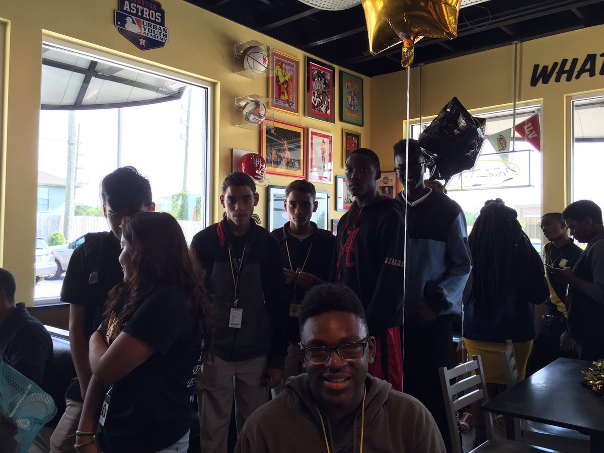 stefenadventure's tweet photo. Tailgating at Canes on Homecoming day!
@ike9_Eagles @lmamerson &amp;@AldineISD https://t.co/0QX7BVFvk3