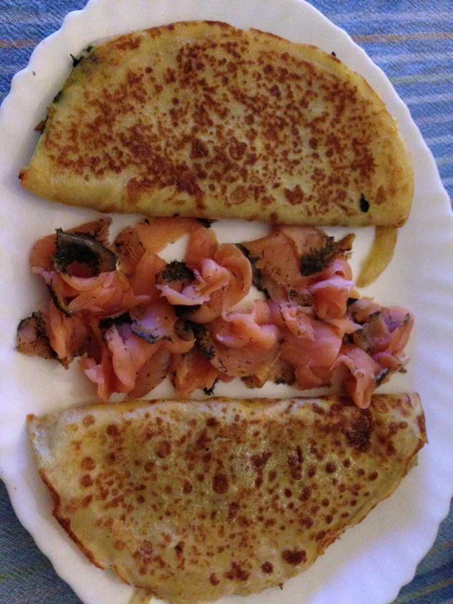 ComuasMUOZ's tweet photo. J'apprends le Cuisine Français avec Laurine. Crêpes. Mercie beaucoup, belle. 😊😘 @campanaubicua https://t.co/rVNqL6pZu3