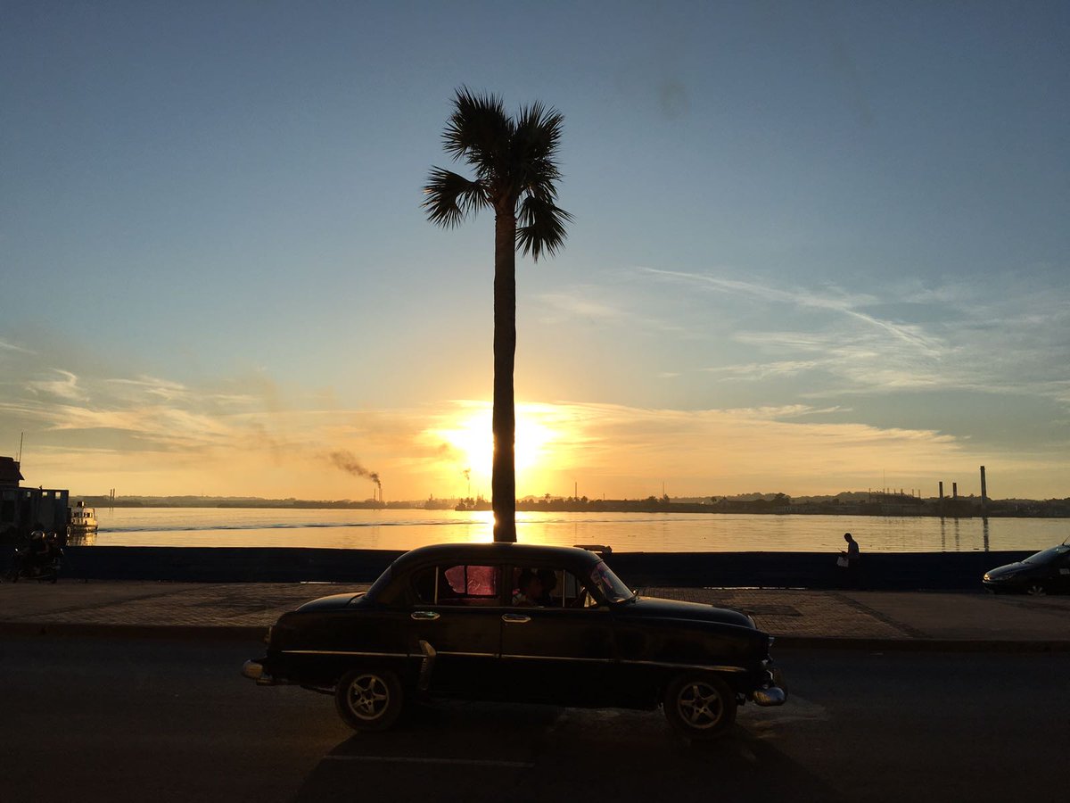 Really loving all the classic cars in #Havana, #Cuba <a href="/JLA_UK/">Journey Latin America</a> #JLAinspired