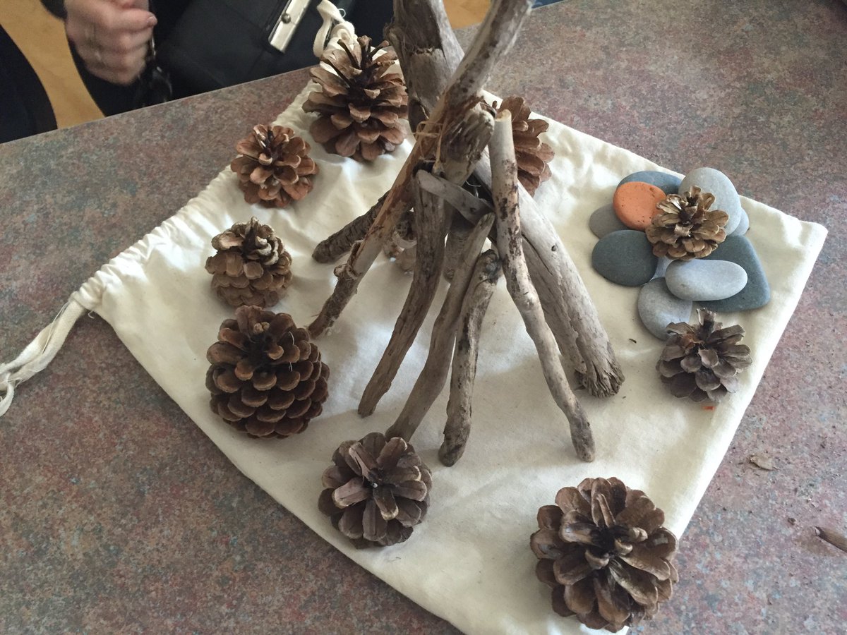 DianeKashin1's tweet photo. With educators from Denison Child Care Services learning about nature pedagogy and pedagogy of place. https://t.co/3awTaZUJVX