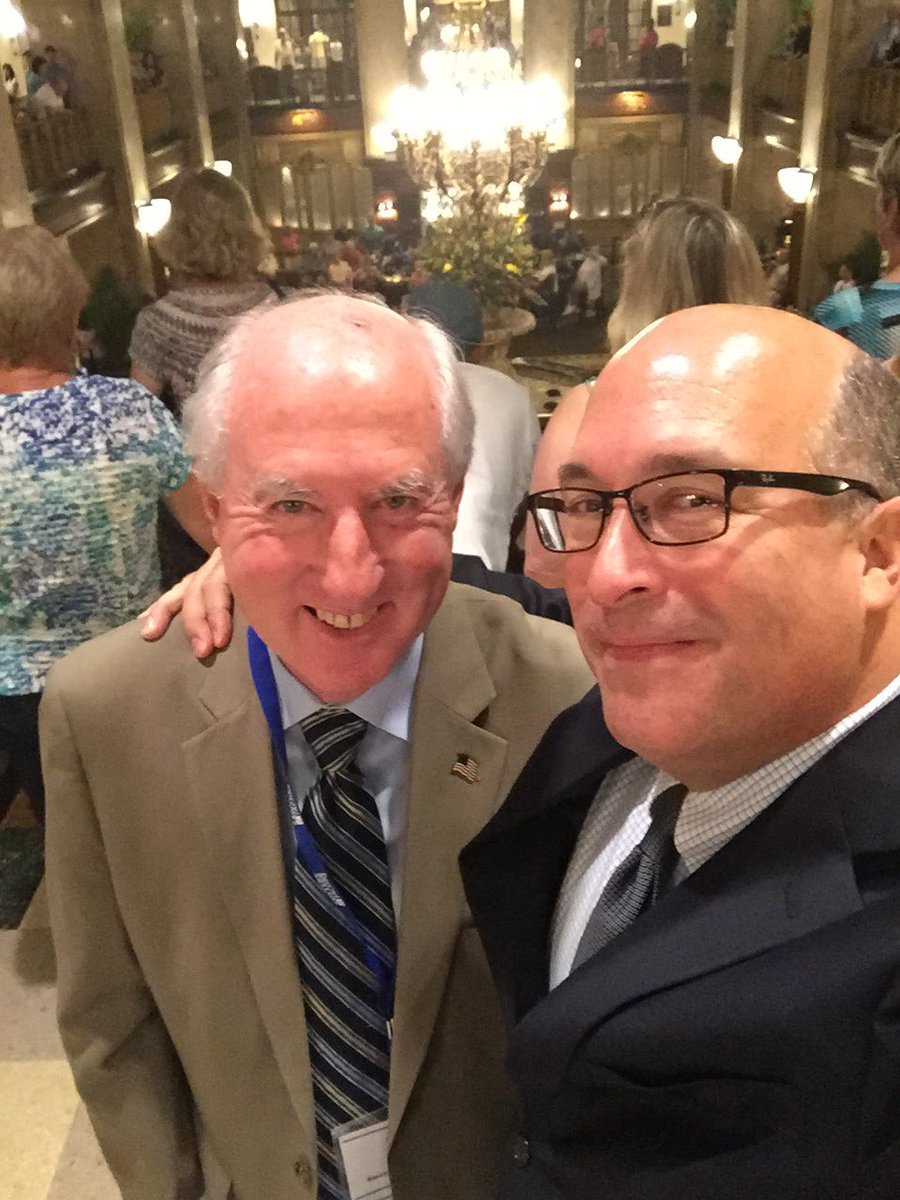 Duck break, Chuck break, Wilson that is.  He speaks at 1:30pm. Don't miss it.  #SJBankTech16 <a href="/BarretBanking/">Barret School</a>