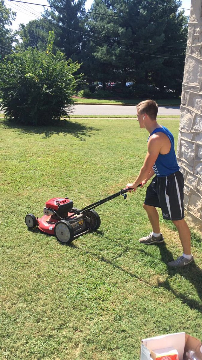 cabellcastle's tweet image. We find fellow Knight @JBlair921 mowing the yard on his 21st birthday this morning. #HillysBound #CastleMows #PushPower