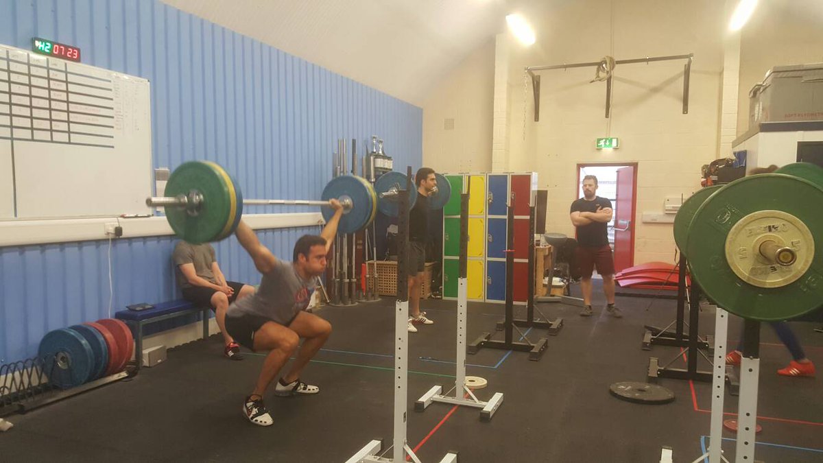 London_OWA's tweet photo. The morning team get into some Overhead Squats, working on staying engaged and stable in the trunk! Have a go! #steadyon  #squats #teamlowa https://t.co/aSsQO3yVVW