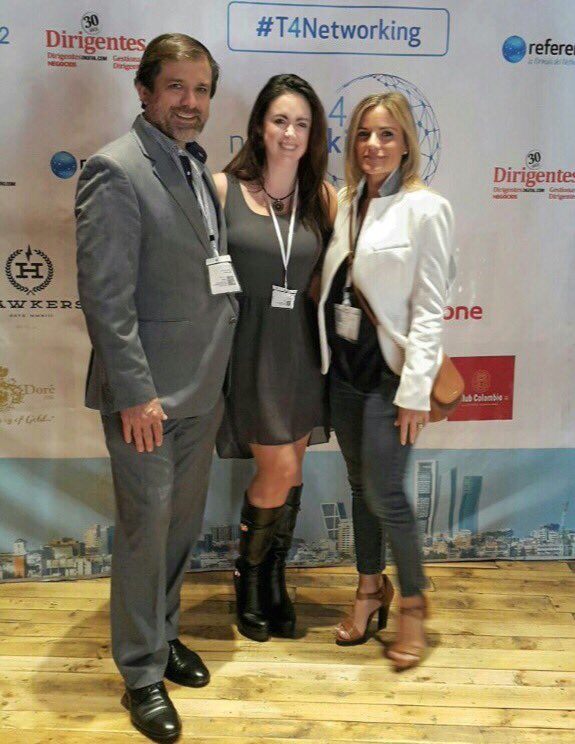 karyvasc's tweet photo. #T4Networking @Referencia_2 @CNNEE @avaldiviesoanda @MadridExecutive abriendo puertas al mundo de los negocios https://t.co/OBznGAou9O
