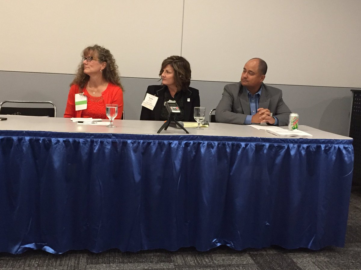 TheKelleyCate's tweet photo. Our AMAzing panel!! @BigShoesNetwork @MadisonCollege #WEATrust #MMF16 @AMAMadison https://t.co/e3FFZnsvjh