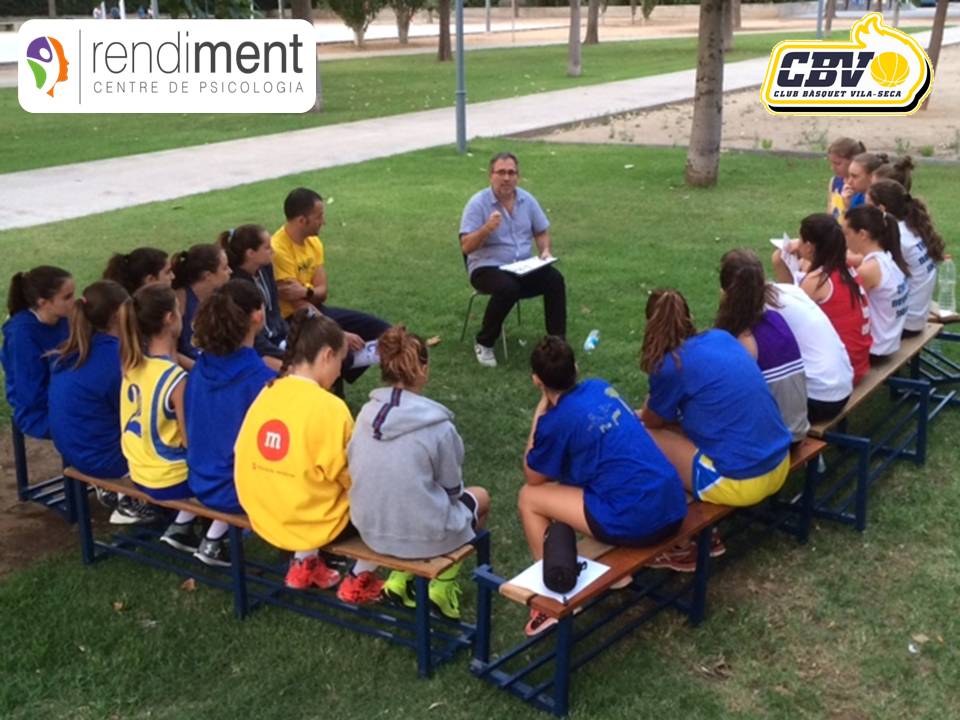 rendimentpsicolegs.com Ya hemos empezado a trabajar con nuestro Psicólogo deportivo Paco Díaz y nuestros equipos de formación. #somcbv