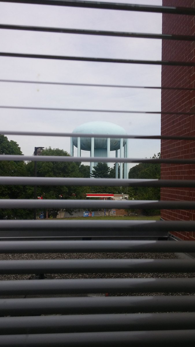 MrCapurso's tweet photo. Just measured the width of the water tower using trig. Got within 7 feet of real number #astronomyiscool https://t.co/6VwQfM5fzH
