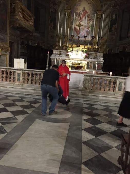 BaraniLucio's tweet photo. Nella chiesa di San Marcello a Roma l'incontro con il più grande Esorcista del mondo. https://t.co/U2GkX8sZwa