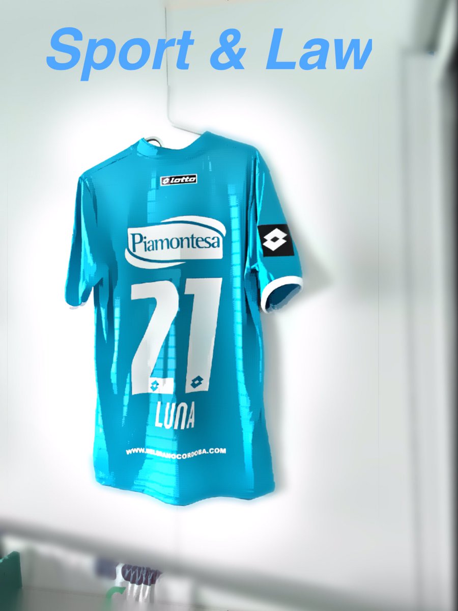 infosportandlaw's tweet photo. Gracias @Sebastian21Luna por la camiseta. Hoy desde aqui alentando a nuestros jugadores #piratas @pepe13rojas #CopaSudamericana https://t.co/XOGvtG5NlG