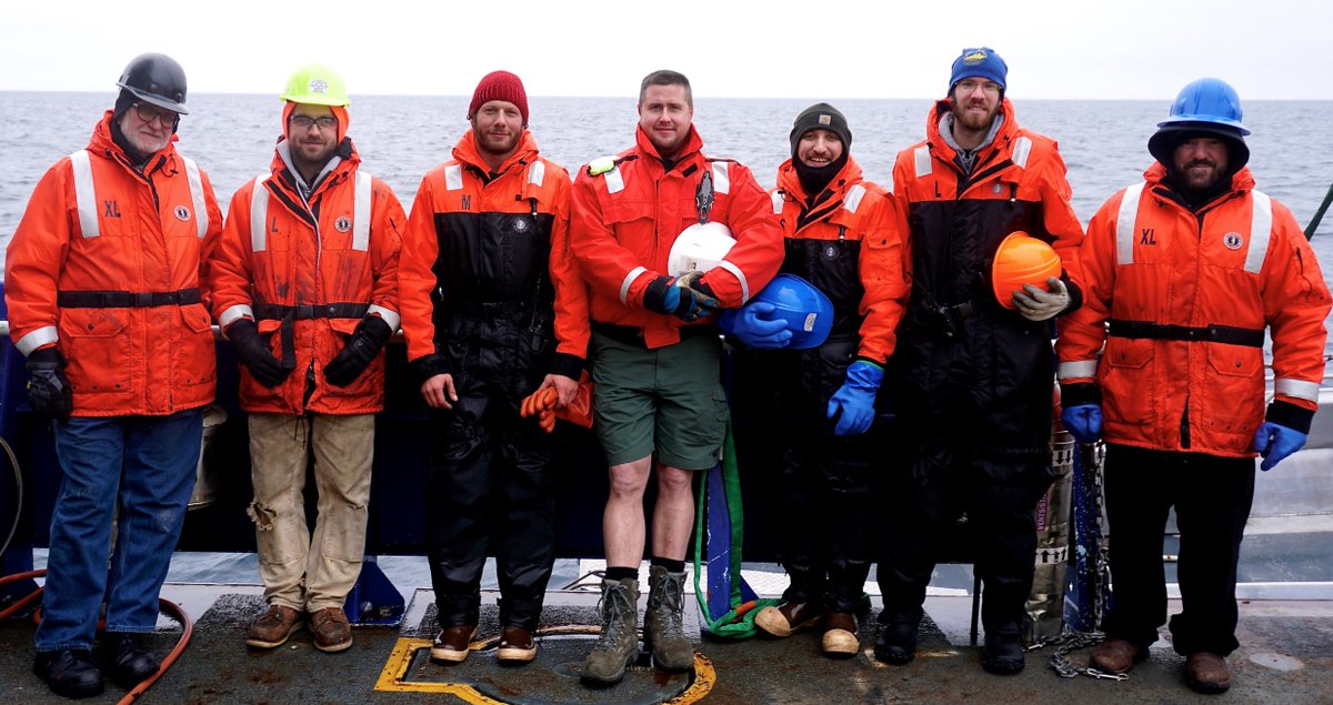 DynamicArctic's tweet photo. Some of the crew, who make it all possible. #dynamicarctic https://t.co/3ixPJAUcvc