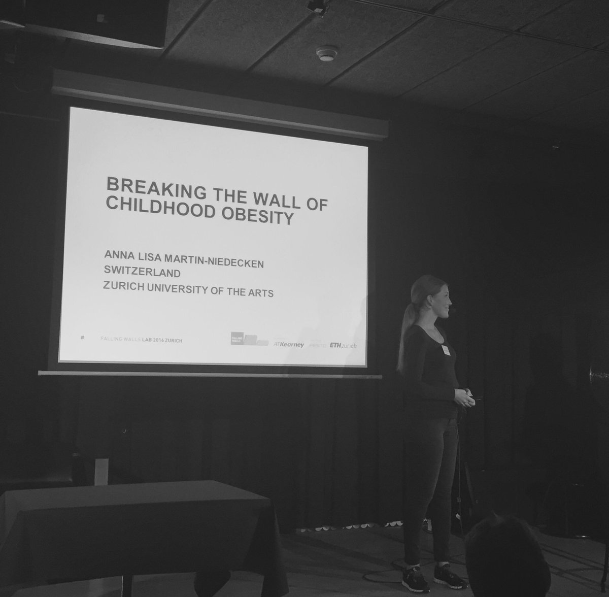 gamedesign_zhdk's tweet photo. Anna did great. 🎉👏🏻 #zhdkgames #plunderplanet Maximum effecting + Maximum motivating! Come to#zhdkday &amp; give it a try. https://t.co/nK77xMRp1X