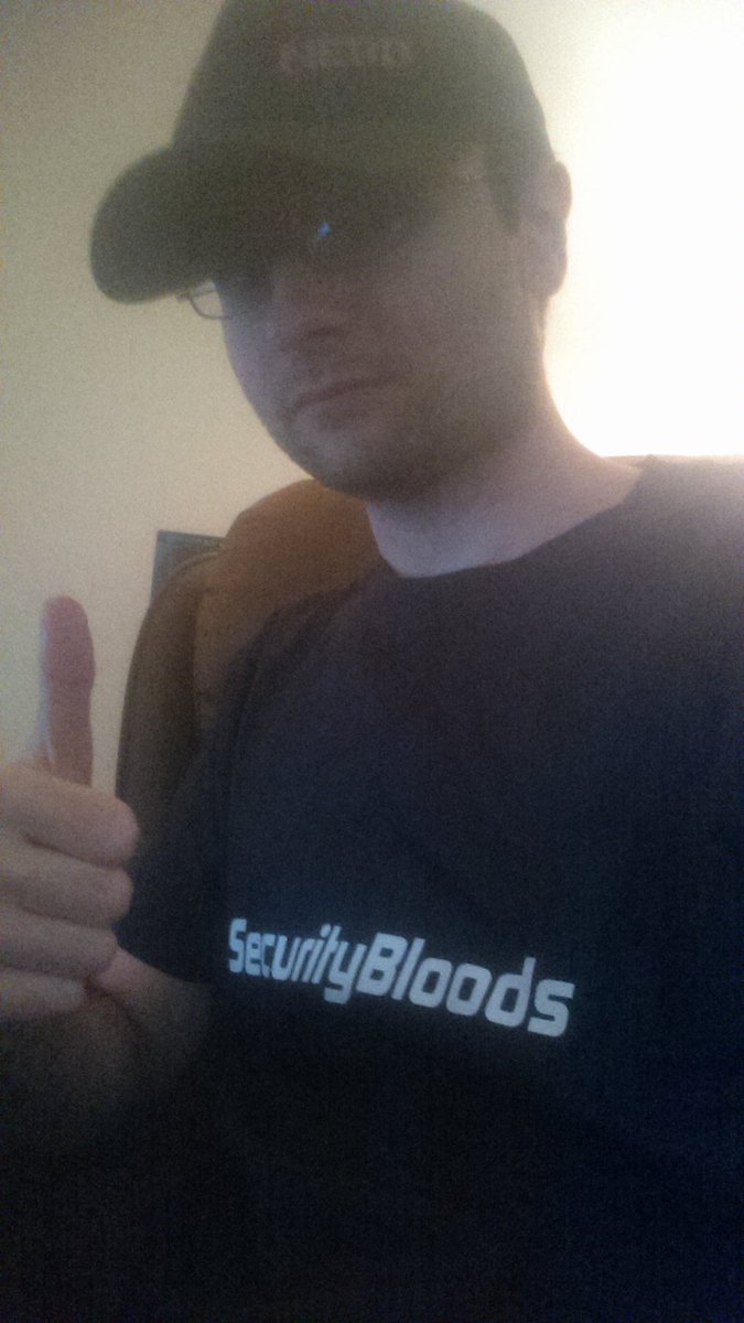 CaptainDosm's tweet photo. @SilurianRanger  #SecurityBloods #BlurryPicture #TokuScansFilter https://t.co/SctMbVJ7sI