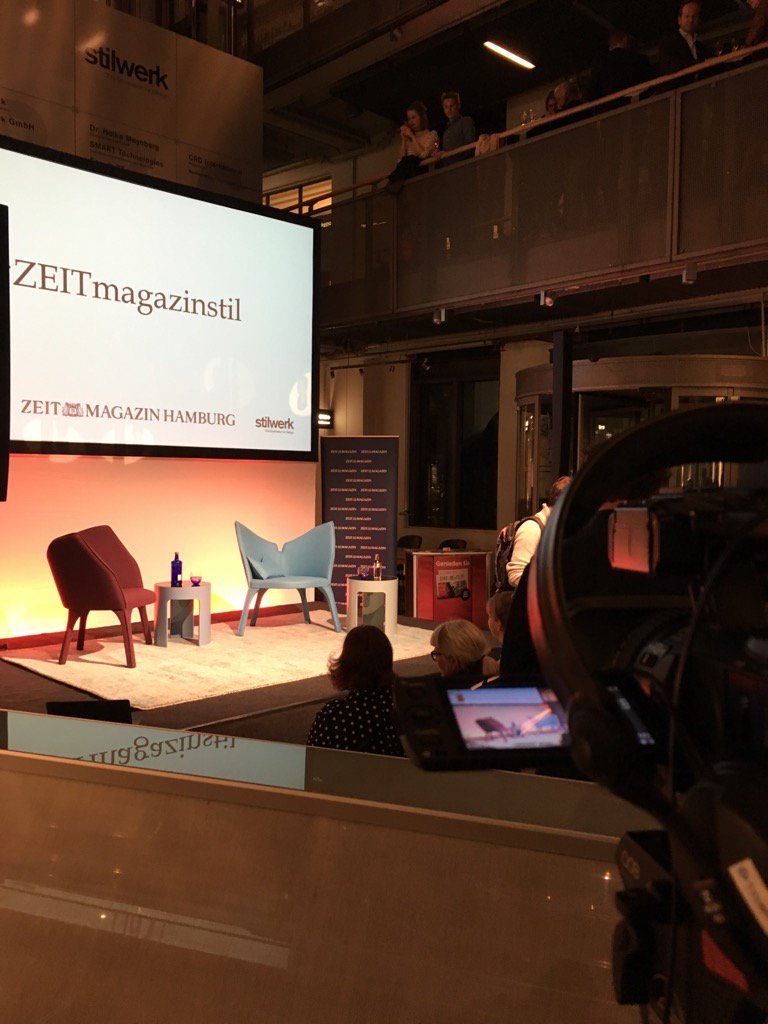 freeeyetv's tweet photo. Gleich geht auf der Facebook Seite vom ZEITmagazin der Livestream los https://t.co/6VogDUeOdJ