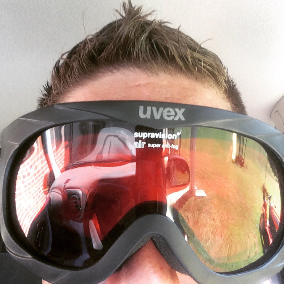 ebcpittstudents's tweet photo. Why am I wearing ski goggles in Texas in Sept? Come to youth tonight to find out. 6pm at Emmanuel. #ebcyouth https://t.co/WzMybriqdh