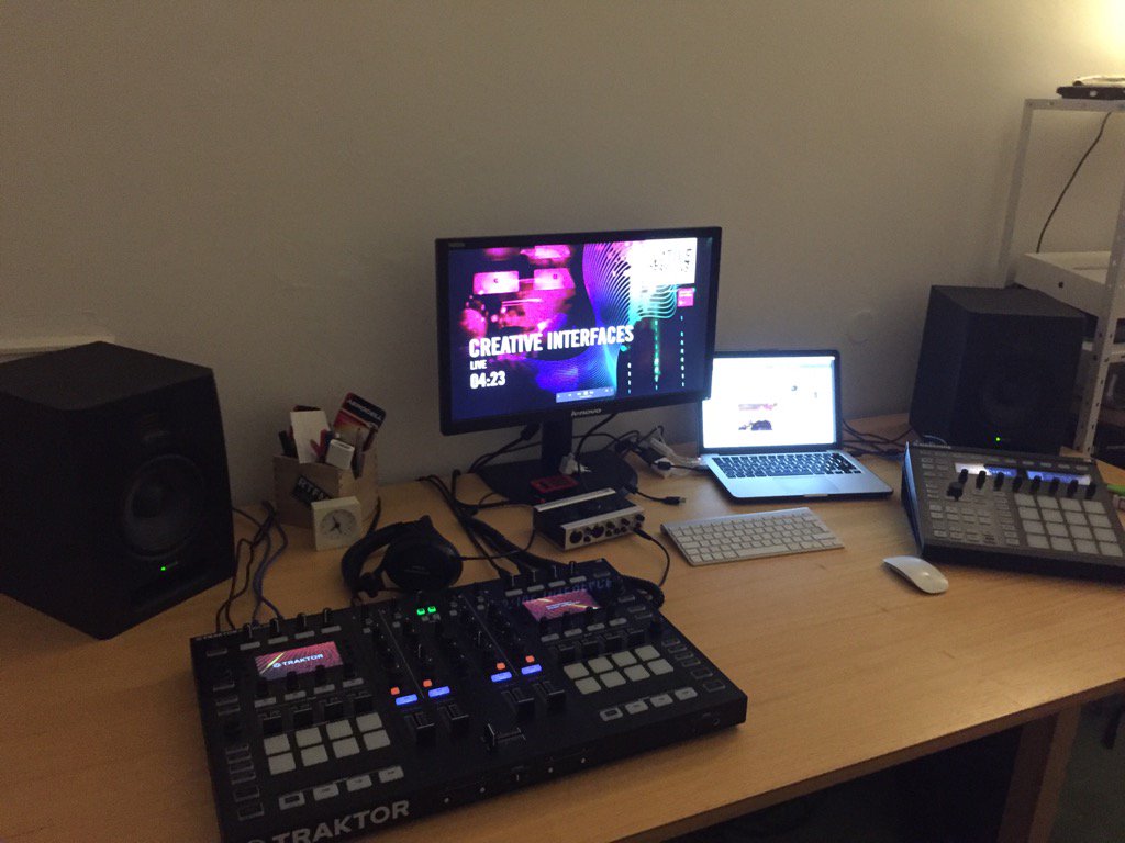 monotonmike's tweet photo. Watching #nativeinstruments #creativeinterfaces #livestream from Berlin #maschine #traktor #jam https://t.co/h5QEL5rwHp