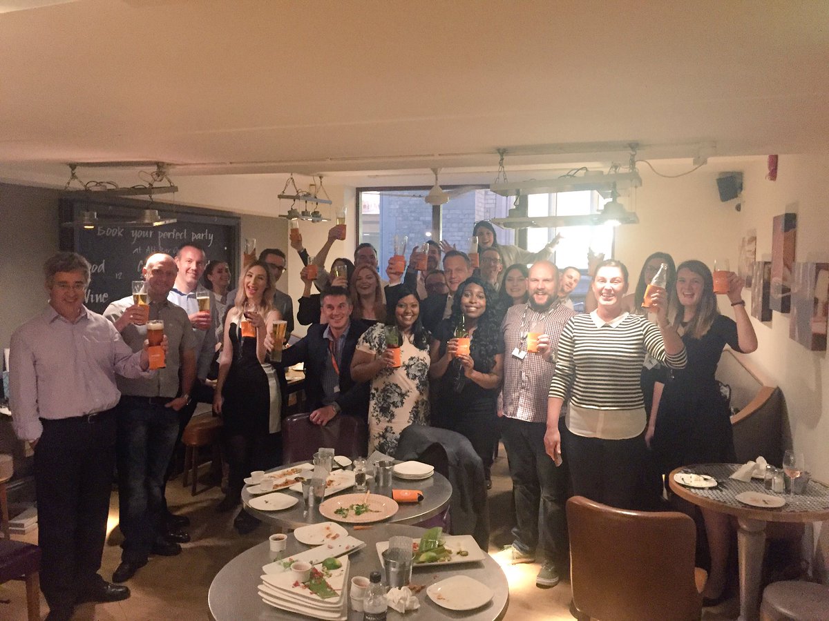 UKHUG2016's tweet photo. Drinks all round to celebrate a successful #UKHUG https://t.co/0wNiX5ANIb