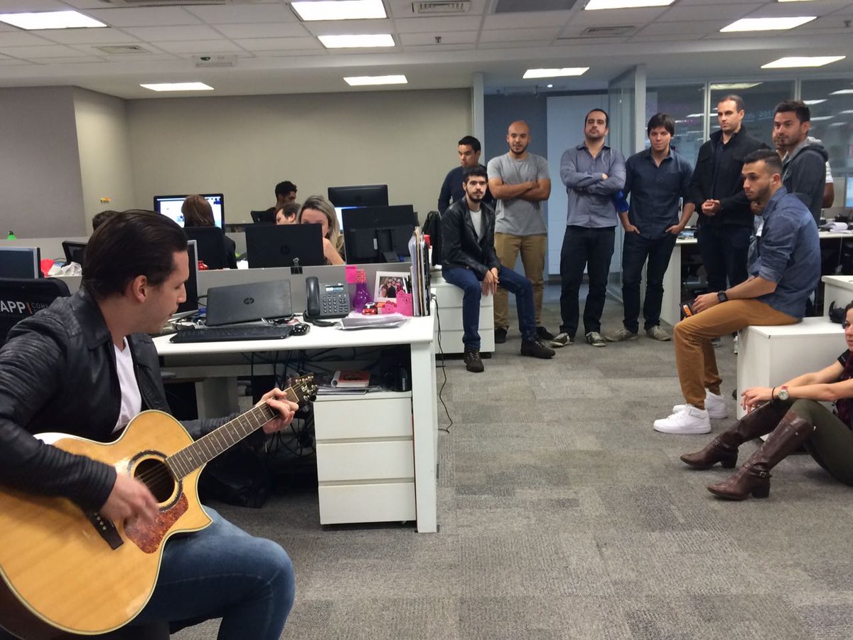Edmardo_Galli's tweet photo. E a prévia do #DigitalJam3 continua na Rapp Brasil https://t.co/QJvCUlX925