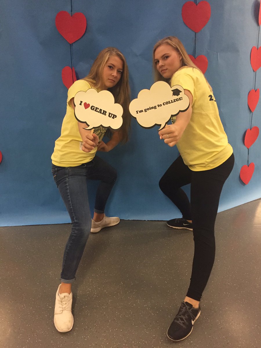 mikayla__kinsey's tweet photo. I love leadership and I love Gear Up @GEARUPshs #ilovegearup #SHSLeadership https://t.co/o60r4jbbRU