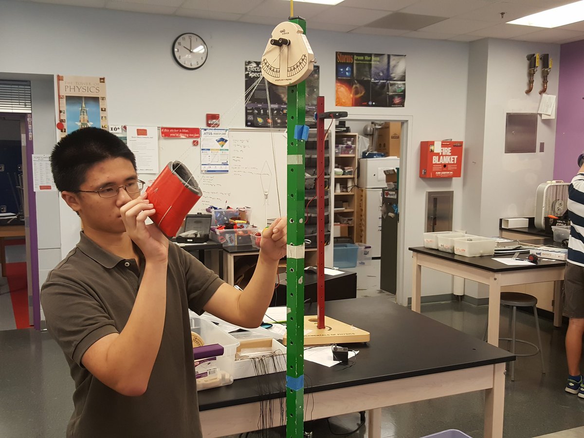 schuetzphysics's tweet photo. Intensified Physics students using phones to collect pendulum data. #Accelerometers @VirtualAPS @YorktownHS @APSscience @PhysicsYHS https://t.co/e14bDYhYhS