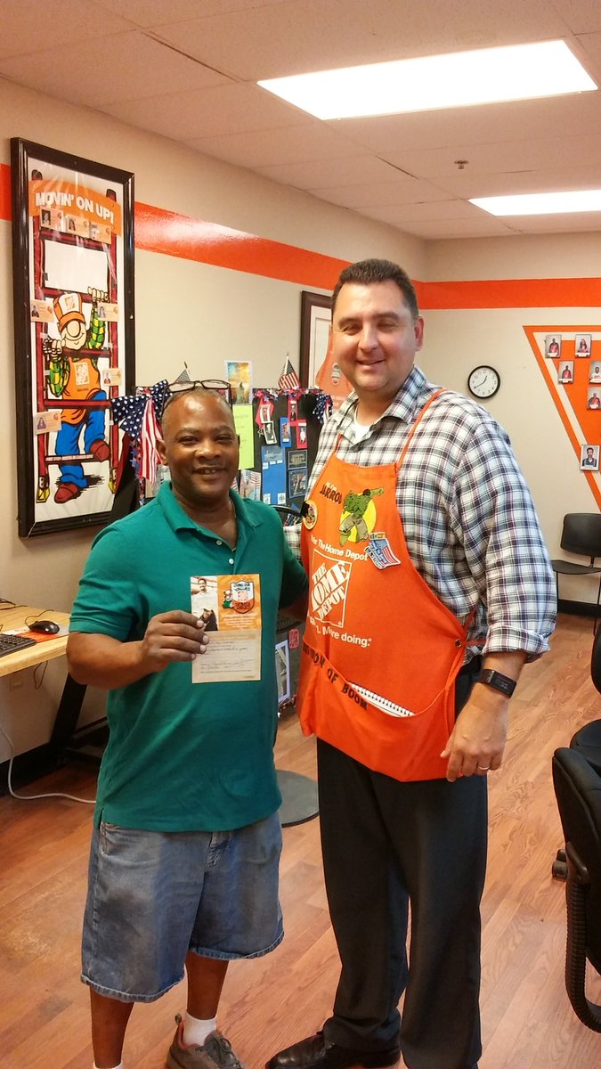 lesmages84's tweet photo. Alex C. driving our Orange Promise in the GULF! #BOOM #JarrodFarmer4 #FarberGary https://t.co/nMQZ52MkOC