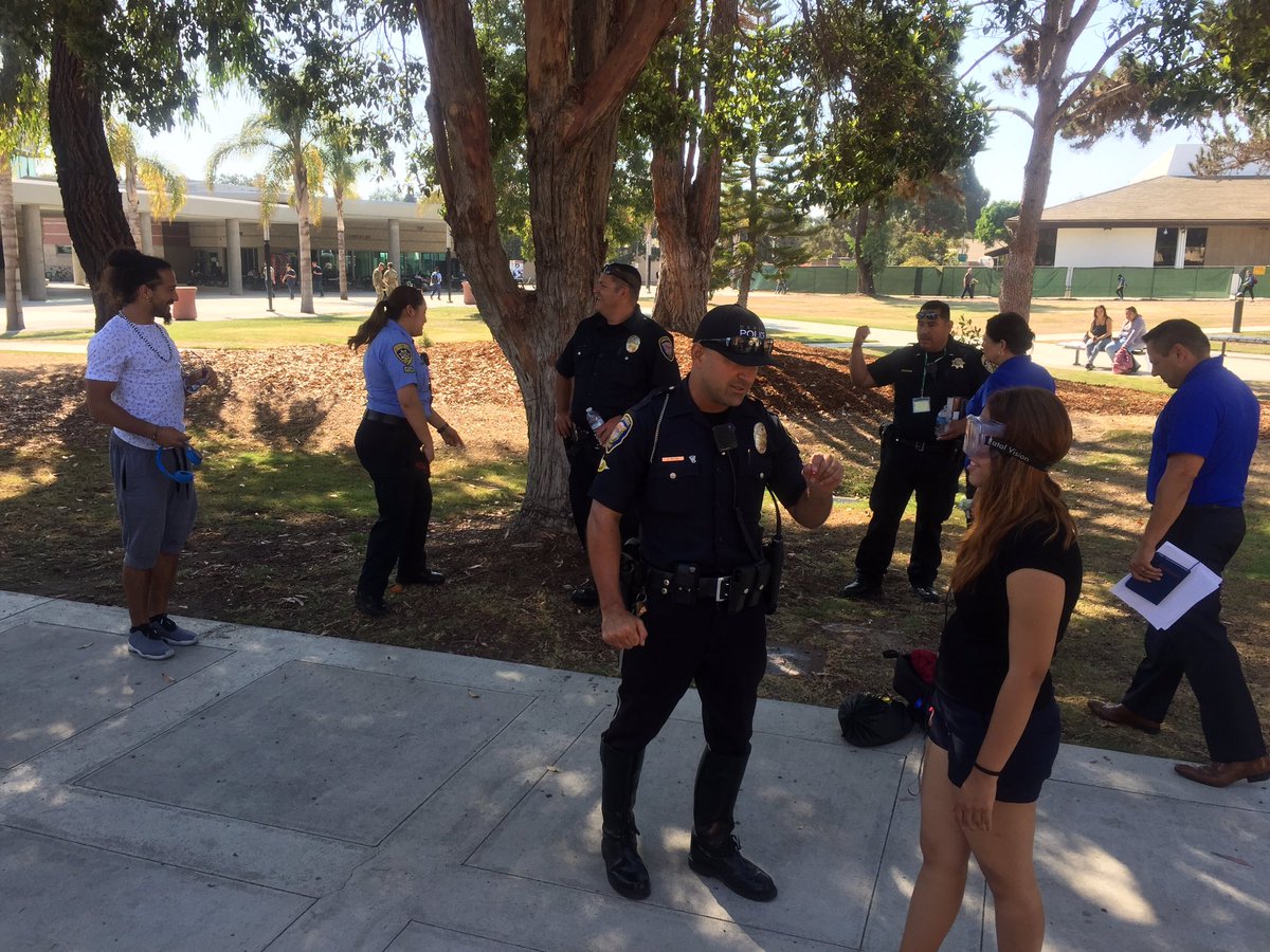 PositivePathsVC's tweet image. At @OxnardCollege with @OxnardPD2016 talking about DUIs with students. #WEEDUI