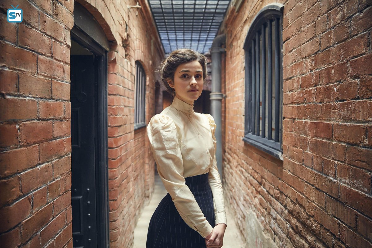 SugarySweetVint's tweet photo. It's #AdelaideWednesday in the #HoudiniAndDoyle group! Today we honor our favorite constable xx #Constable #AdelaideStratton https://t.co/4owRvZqgnq