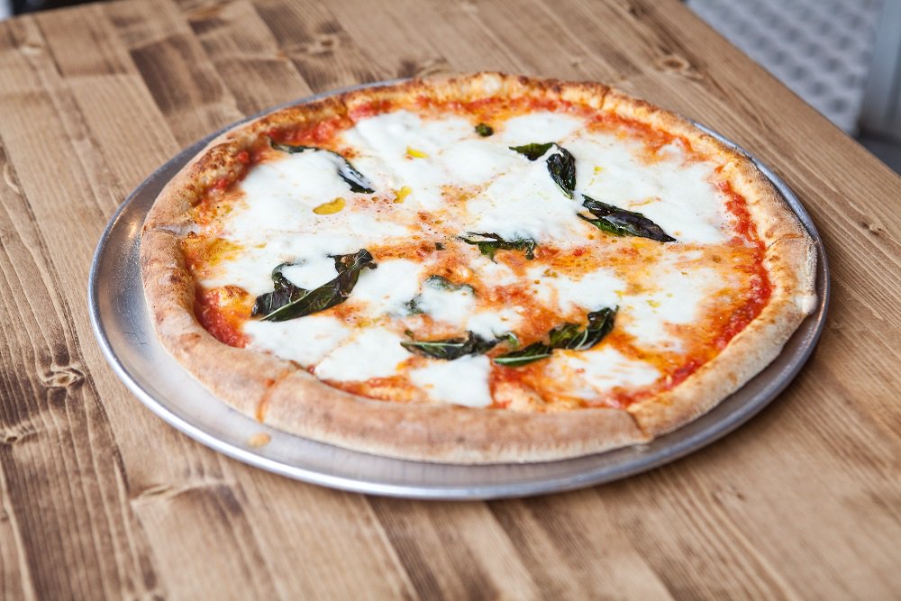 SEXYBABESCo's tweet photo. A #pizza classic to get over the midweek hump #🍕 https://t.co/EdD5grbqee