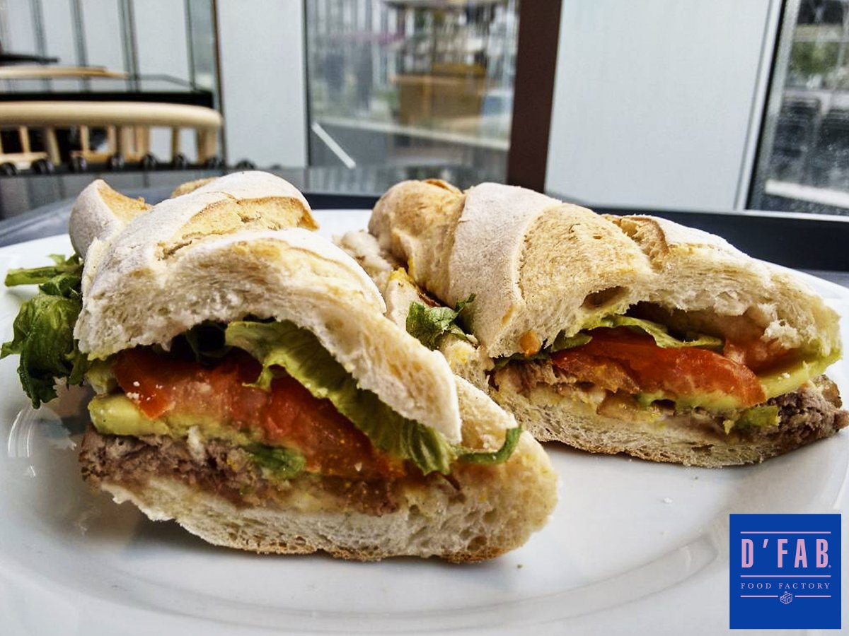 dfabfoodfactory's tweet photo. ¡Sabemos que te gustan los sandwich tanto como a nosotros! 😁 2x1 en todas nuestras variedades hasta agotar stock 🎉 ¿Vienes? https://t.co/4QUodtnftD