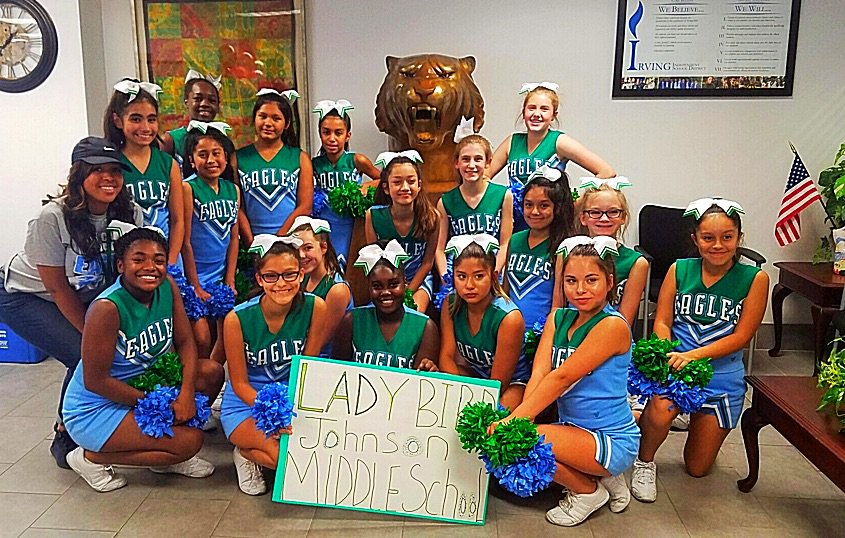 BarrettMathLBJ's tweet photo. Just arrived @IrvingHigh for the Homecoming Parade. JMS cheerleaders. 💙💚 @netzeroJMS #eaglepride #tigerpride https://t.co/1YMWIasvDm