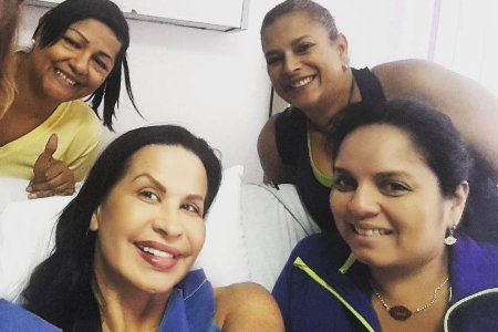 noticierovv's tweet photo. Ivette Domínguez anunció que fue operada exitosamente https://t.co/q9xQaJaT3o https://t.co/1HzRFpU7kw