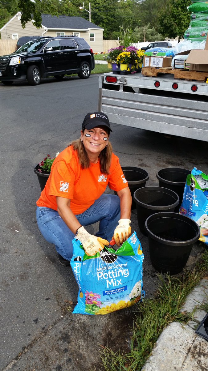 D36 Team Depot # doing more for our vets <a href="/williams2_e/">Yvette Stubbs</a> <a href="/BIngsgirl25/">Kathy Ingargiola</a> <a href="/SucenaLisa/">Lisa Sucena</a> <a href="/deeluck12/">Denise Luck</a> <a href="/BellportHD8958/">BellportHomeDepot</a> <a href="/TeamDepot/">Team Depot</a>