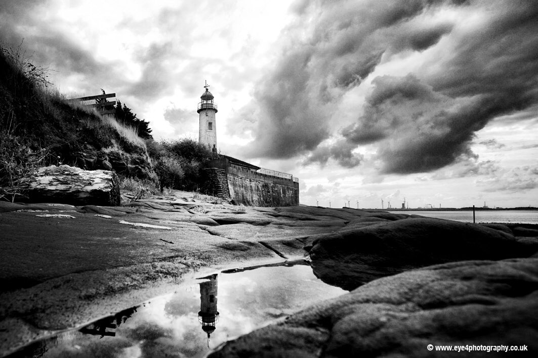 Beacon of light @halevillage #HaleLighthouse #RiverMersey #MerseyEstuary #Photography